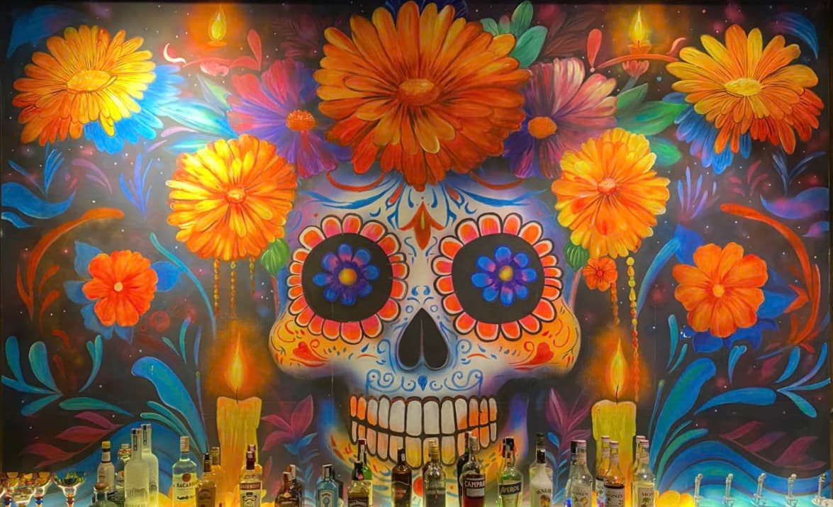 Loco Tây mural